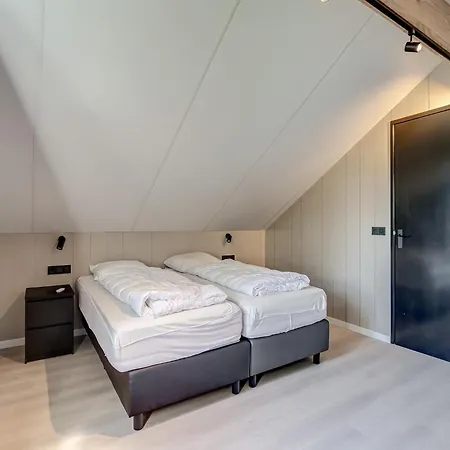 Spacious In Julianadorp Vakantiehuis *