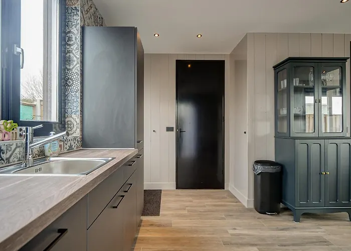 Spacious In Julianadorp * Julianadorp