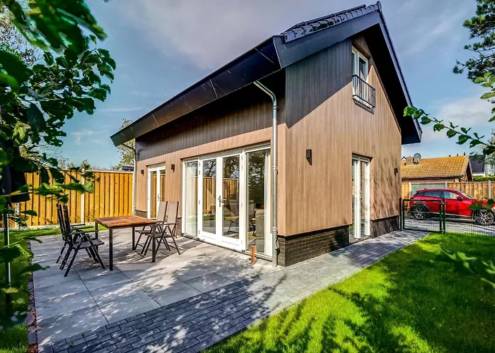 Spacious In Julianadorp * Julianadorp